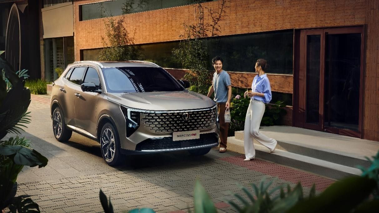 带高快领航的燃油SUV 第四代CS55PLUS售7.89万起