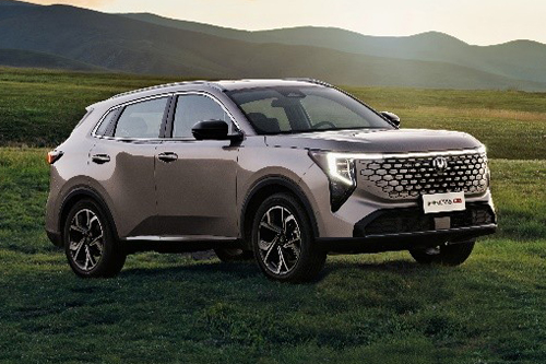 带高快领航的燃油SUV 第四代CS55PLUS售7.89万起