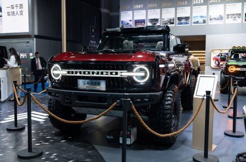 克蒂携尊享座驾丨启幕RA奢华出行新境   