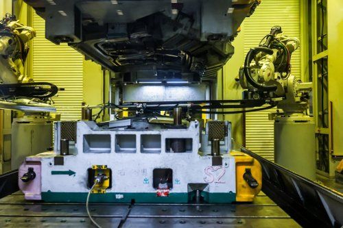 从一辆车到一座城第十万辆金刚炮整车下线见证荆门区域产业升级