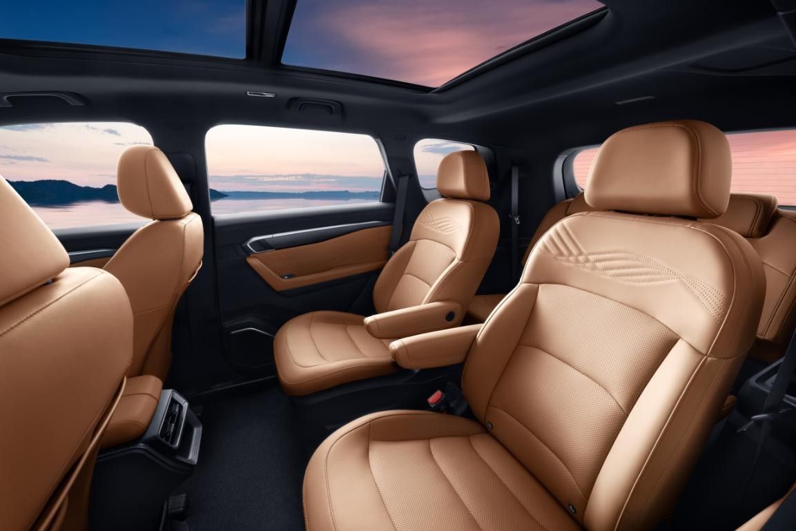 智能/舒享全面升级 第三代豪越L内外饰官图公布