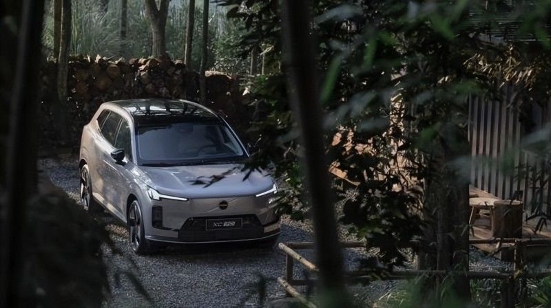 沃尔沃销量持续上涨,XC70以电气化姿态重塑豪华旅行基因