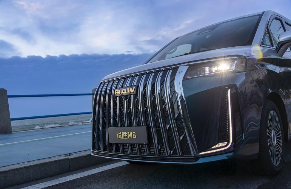 更安全、更智能——锐胜M8安心守护每次出行