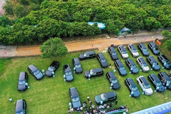 深圳车主的快乐时刻！吉利银河M9交付尊享日圆满收官