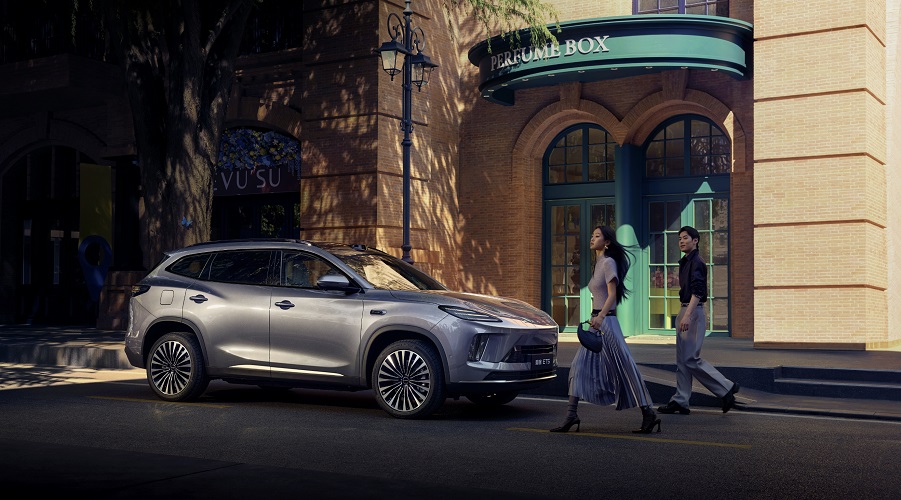 B级价格C级享受，星途ET5预售发布，15.99万元圆豪华Dream Car梦