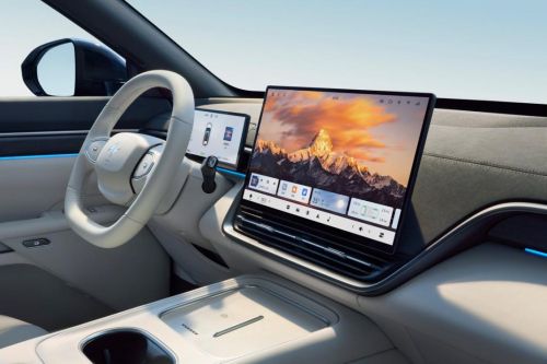 宽适布局+一体式气帘2026款东风奕派008六座车家庭出行舒适又安心