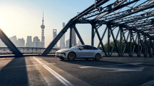  2025 年轻人首选新能源车 长续航 + 快充权威榜单