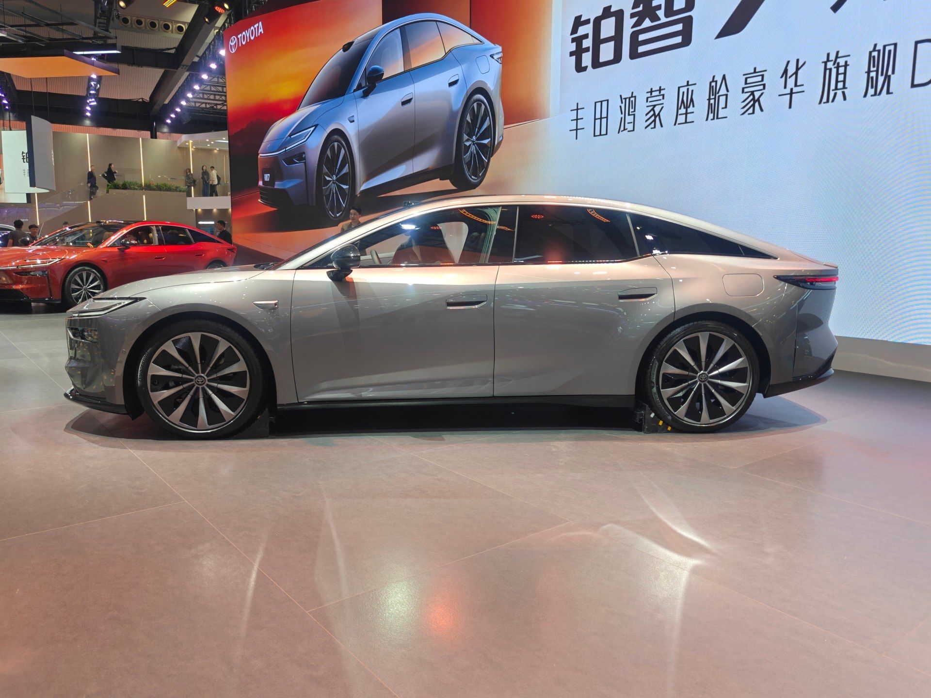 2025广州车展：广汽丰田铂智7正式开启预订