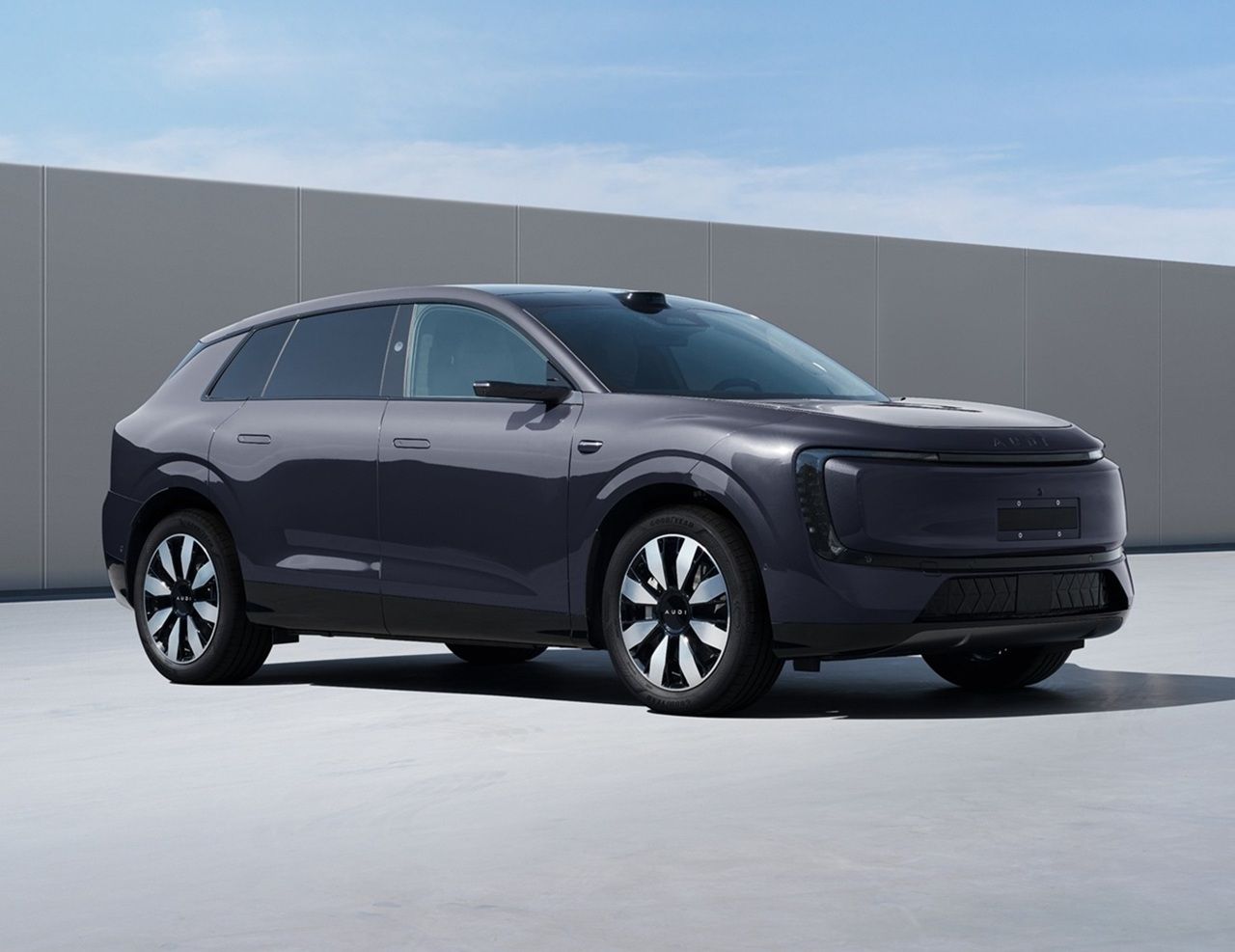 AUDI品牌第二款车型E7X官图公布 计划北京车展亮相