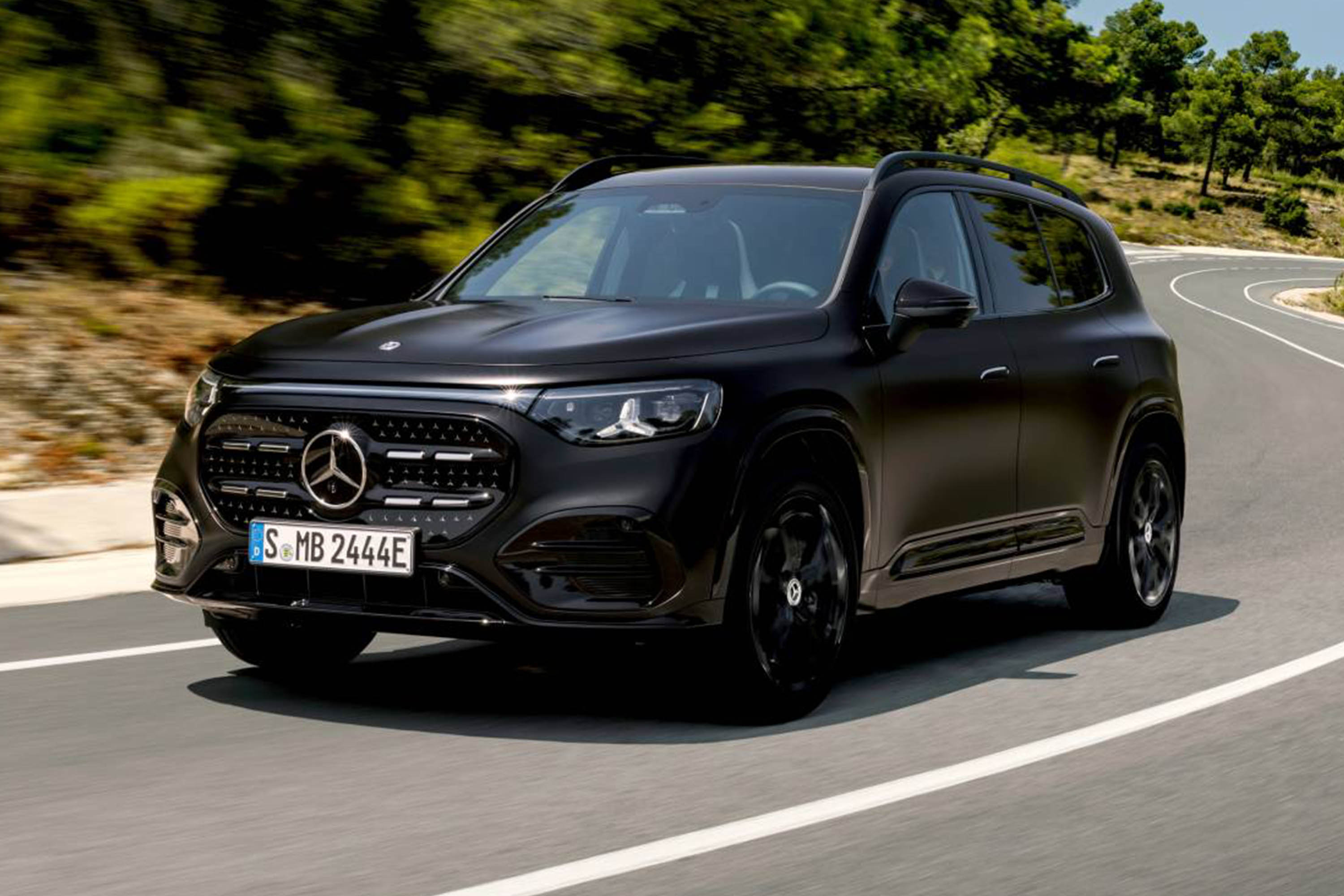 梅赛德斯-奔驰全新GLB发布 纯电版采用800V平台