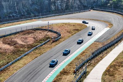 驭鉴非凡 急速智界 2025厦门国际赛道体验日圆满落幕