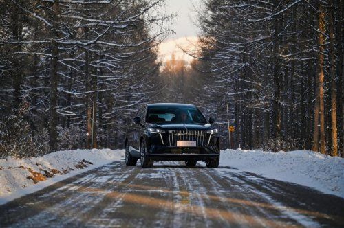  淬炼四极，砺证国标：红旗HS6 PHEV以全境适应力诠释国车境界