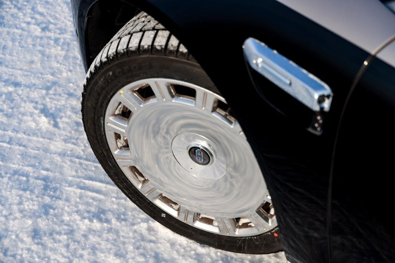 尊界S800如何用智能安全与舒适科技护航冬季旅程？