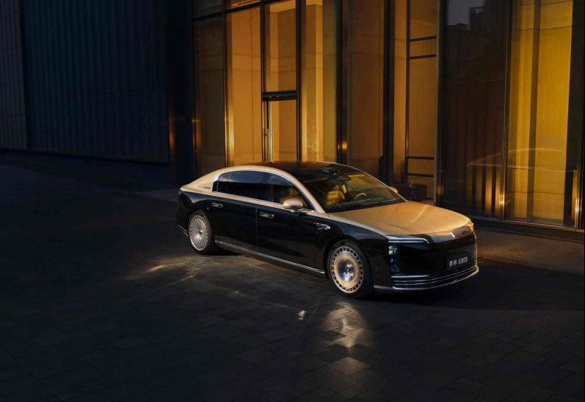 新能源品牌信任战：尊界首年破局，重塑豪华车价值认知