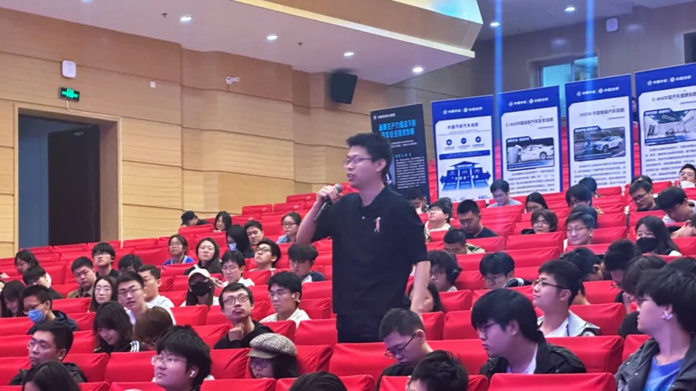 创新科普形式，赋能未来成长：汽车指数科普践行路上的责任答卷