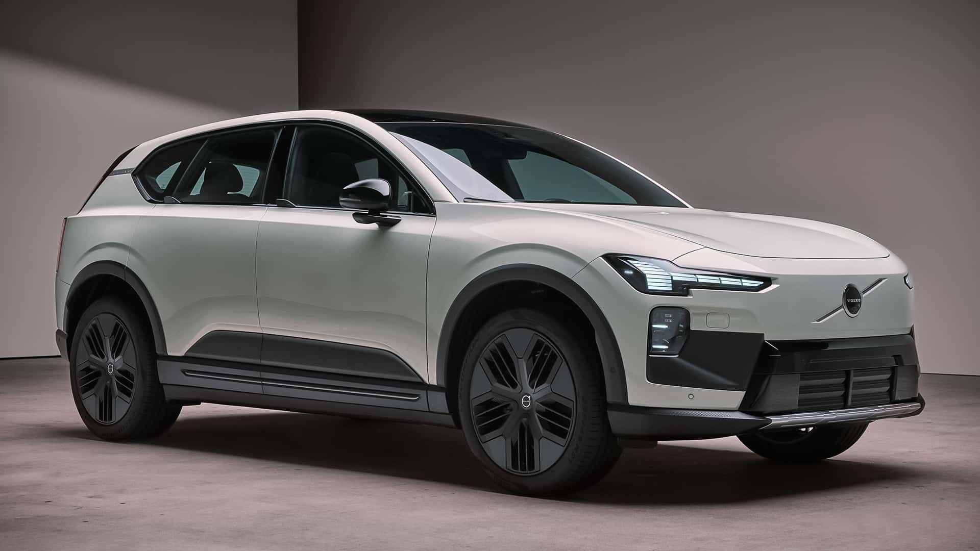 沃尔沃EX60正式发布,纯电续航超640公里