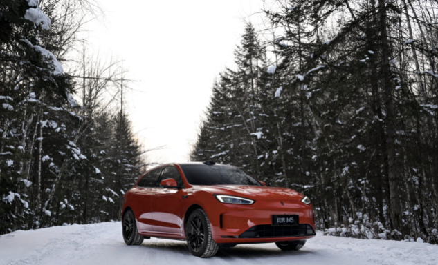 问界新M5 Ultra用科技重塑冬季驾乘体验，限时礼遇高达37000元