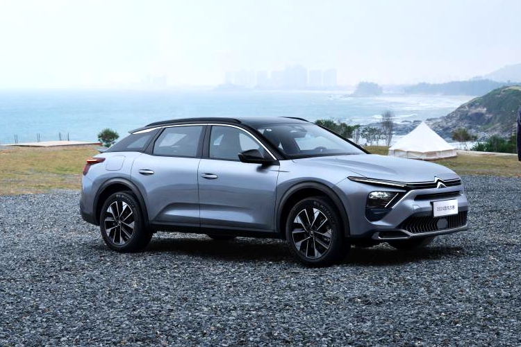 东风雪铁龙凡尔赛 C5 X 零首付开回家：针对首批车主