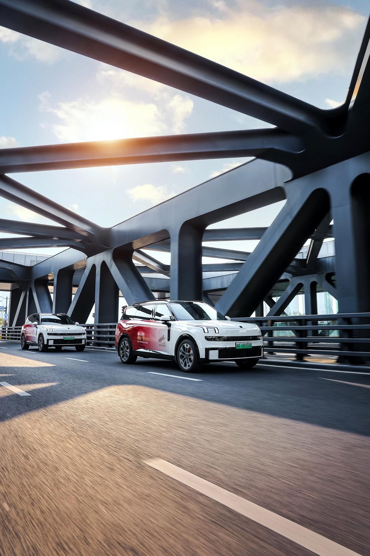 好运加马 领克900焕新出街 燃动杭城街头