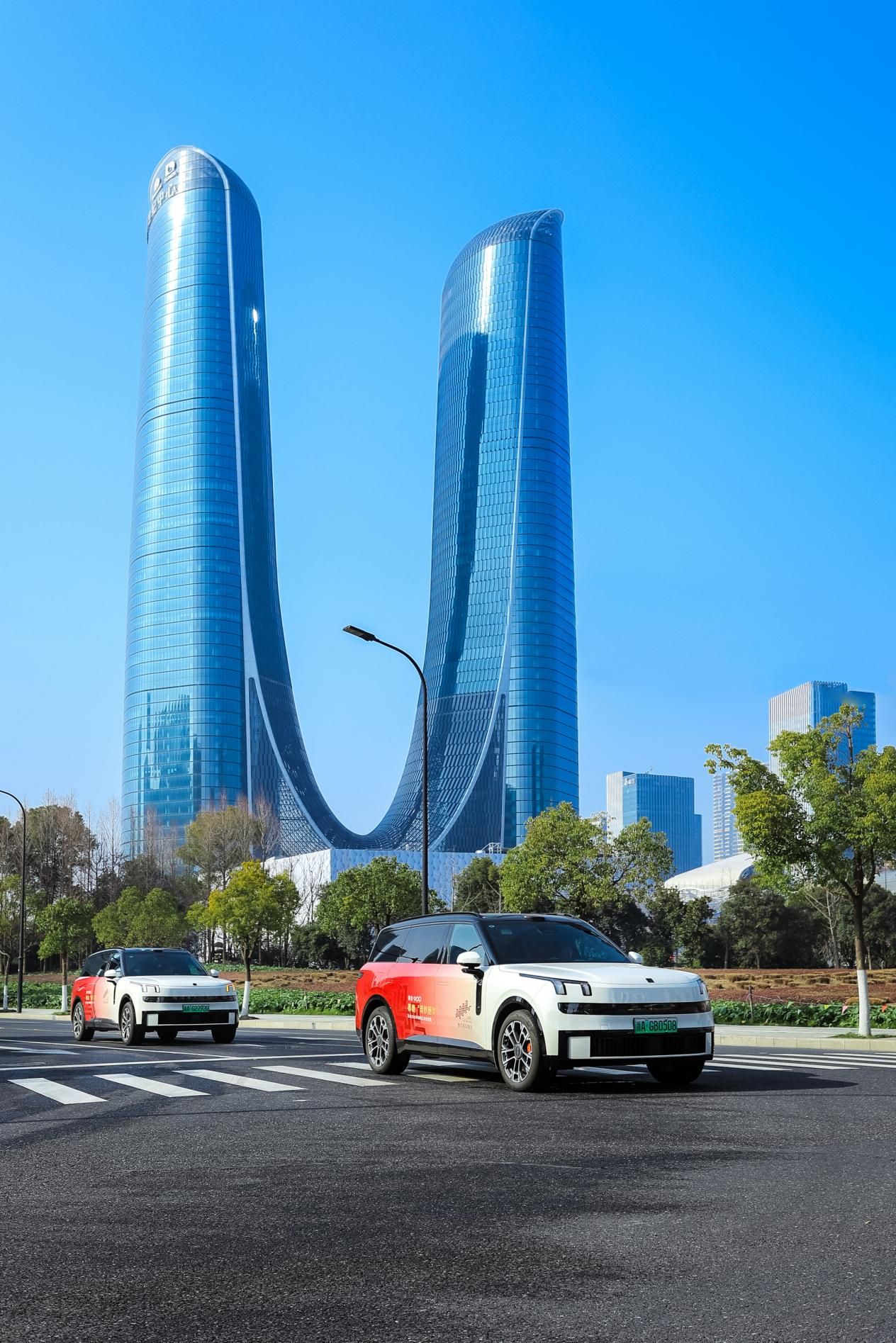 好运加马 领克900焕新出街 燃动杭城街头