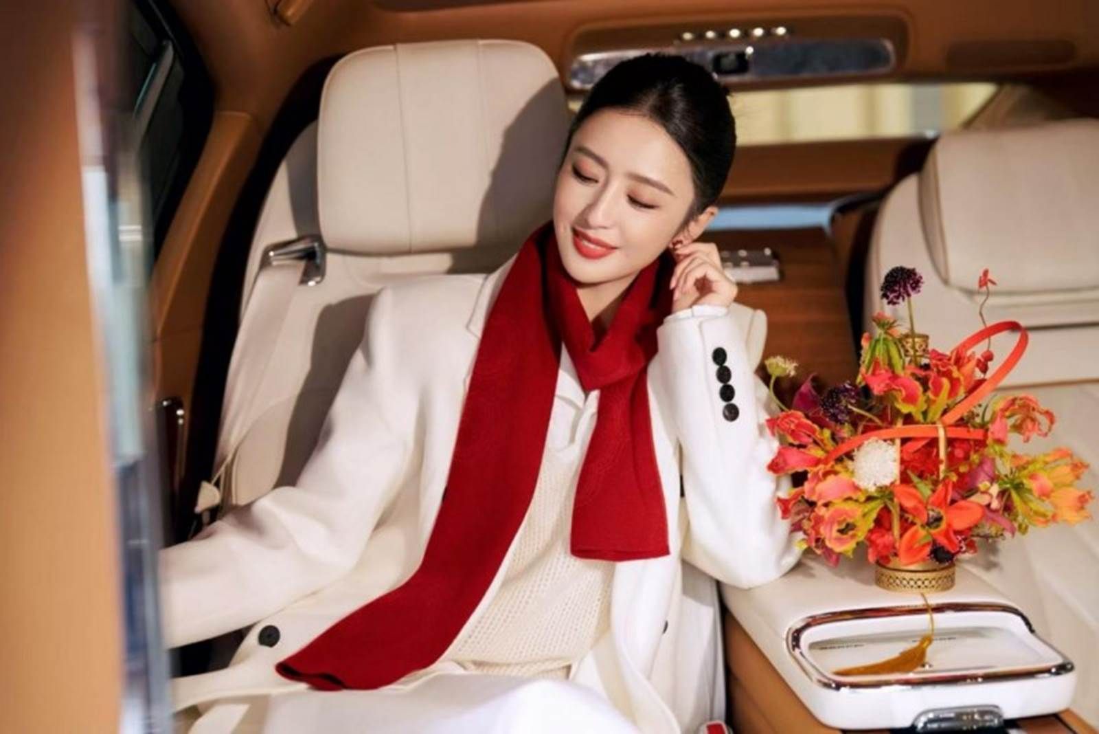 佟丽娅新春视频刷屏,尊界S800击中高净值人群情感期待