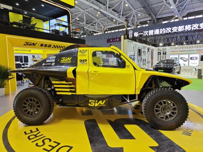 韩魏车队达喀尔原版赛车空降3W展台，带你零距离感受达喀尔拉力赛