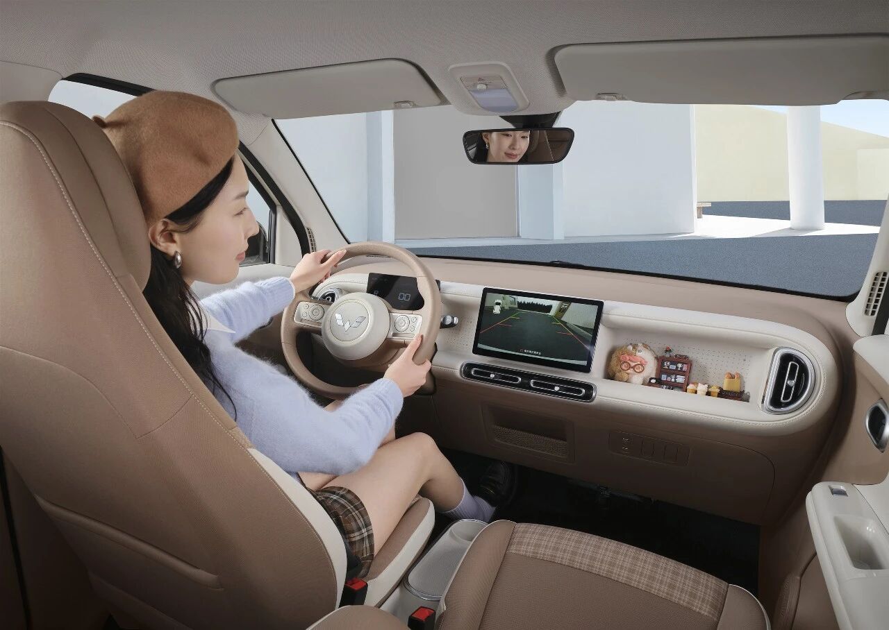 第五代宏光MINIEV上市，推4款车型/指导价4.48万起