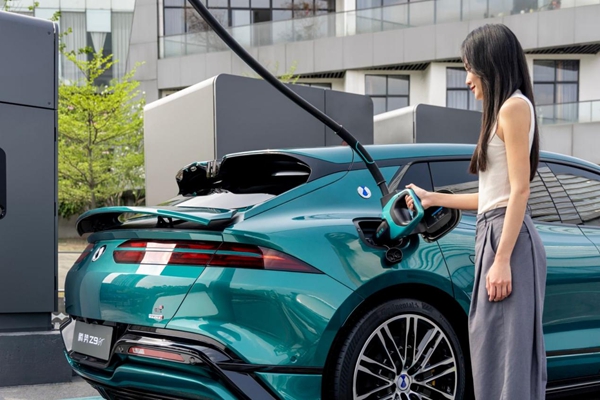 腾势Z9GT厦门上市，26.98万起开启豪华GT新纪元