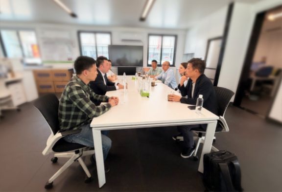 巴斯夫团队到访笋岗加油站赋能品质出行