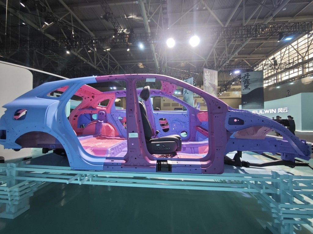 12.99万起！风云T9L大五座SUV定位很精准