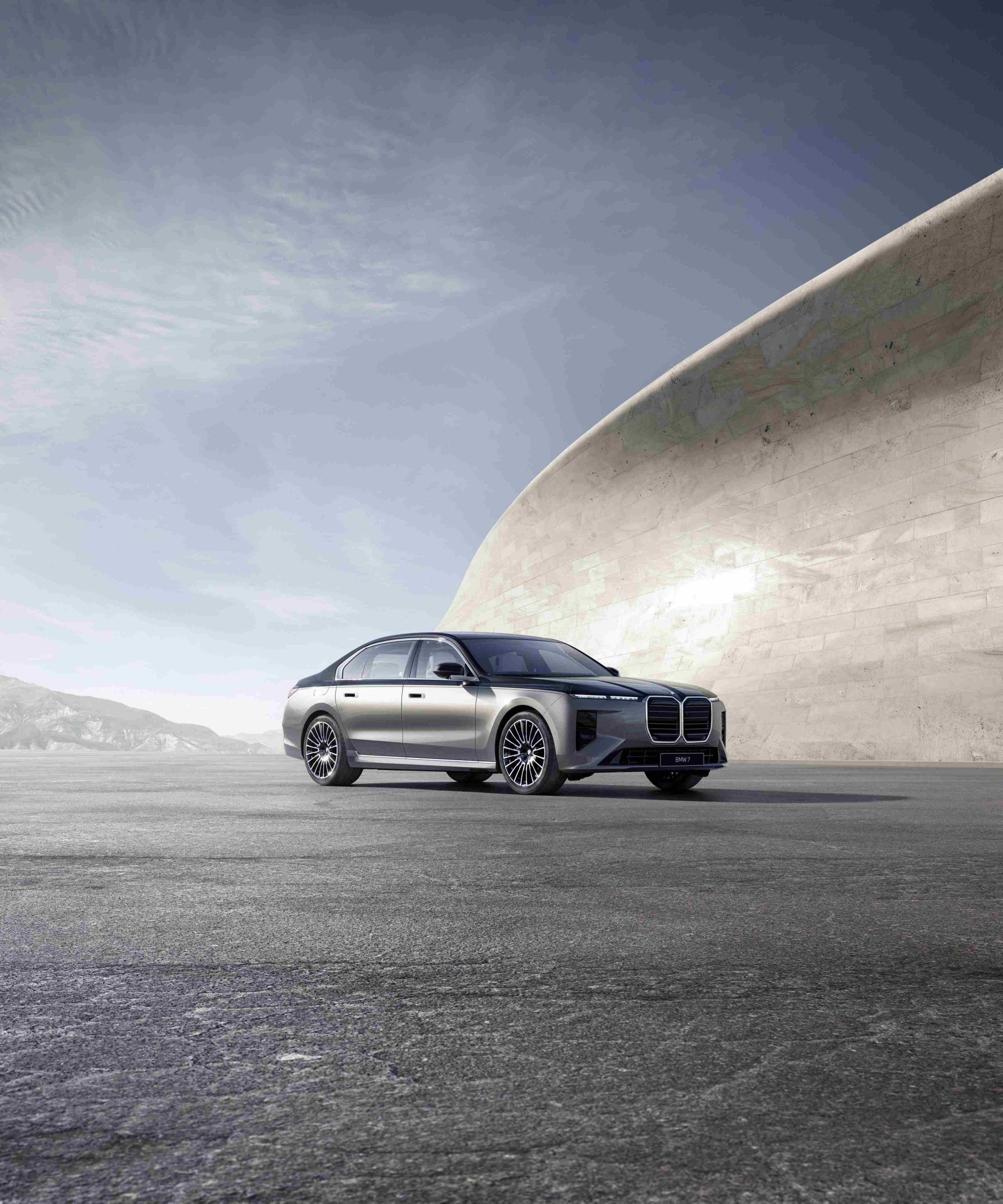 全新BMW 7系及两款长轴距版新世代车型迎来全球首发