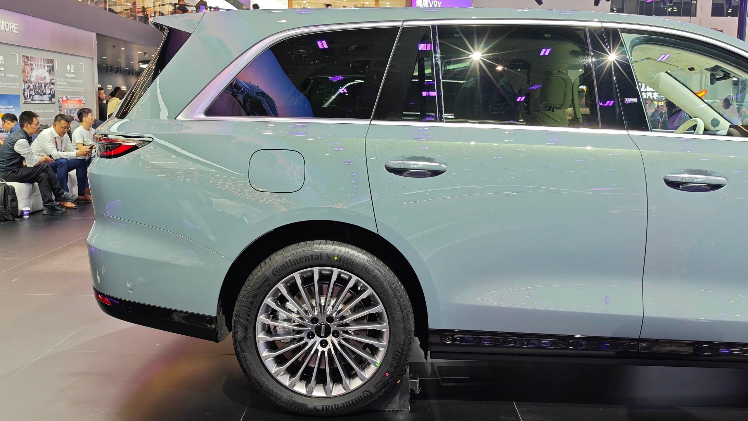 2026北京车展：魏牌V9X亮相，预售37.18万起