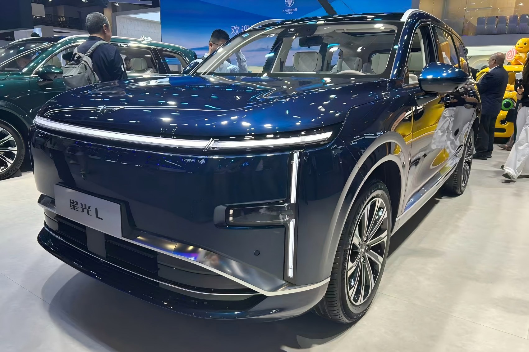 2026北京车展：五菱星光L亮相，定位长续航大六座SUV