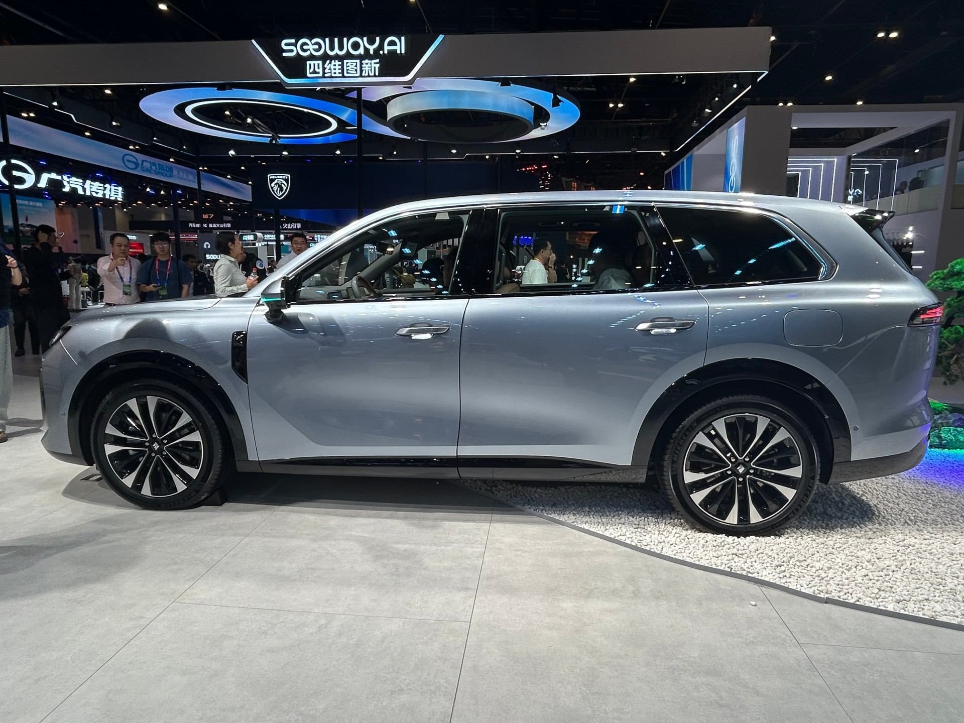 2026北京车展：华境S正式亮相，全系标配华为乾崑