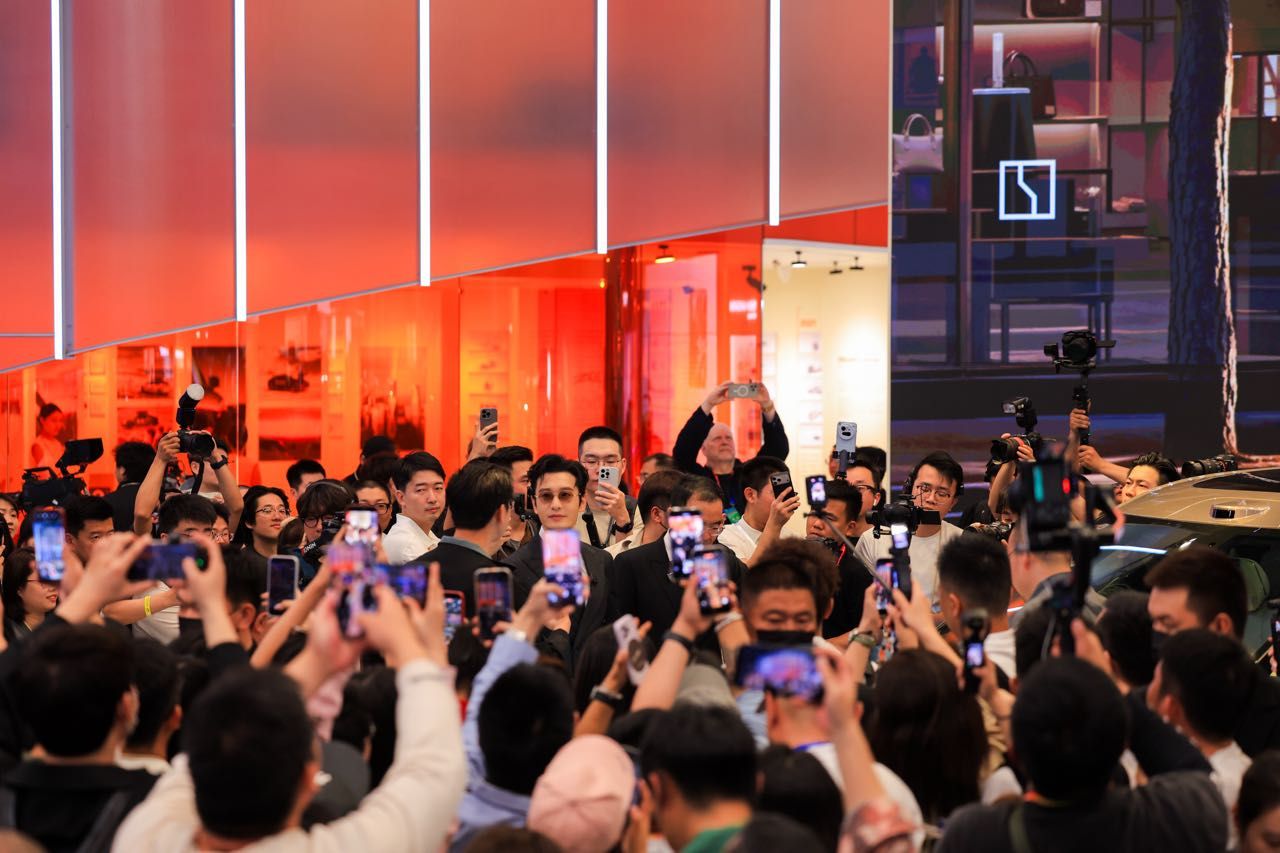 极氪豪华阵容引爆北京车展中国品牌取代豪华成为高端市场主导力量