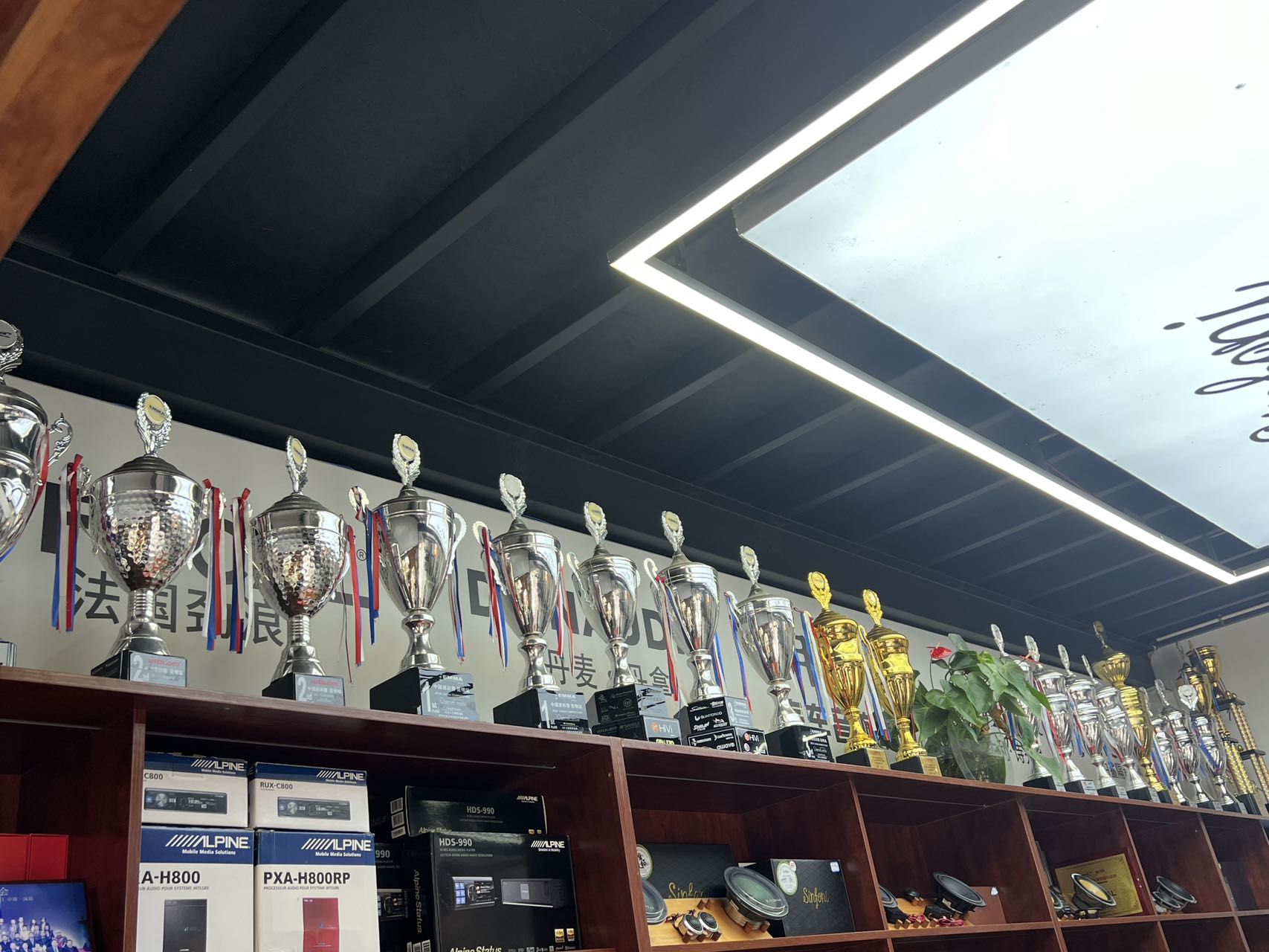 2026昆明汽车音响隔音灯光升级产品性能测评5家主流门店实地对比