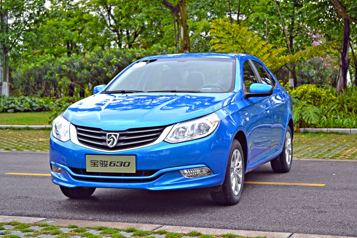 5l 手动精英型 报价】宝骏630参数_配置_北京丰伟泰-车讯网