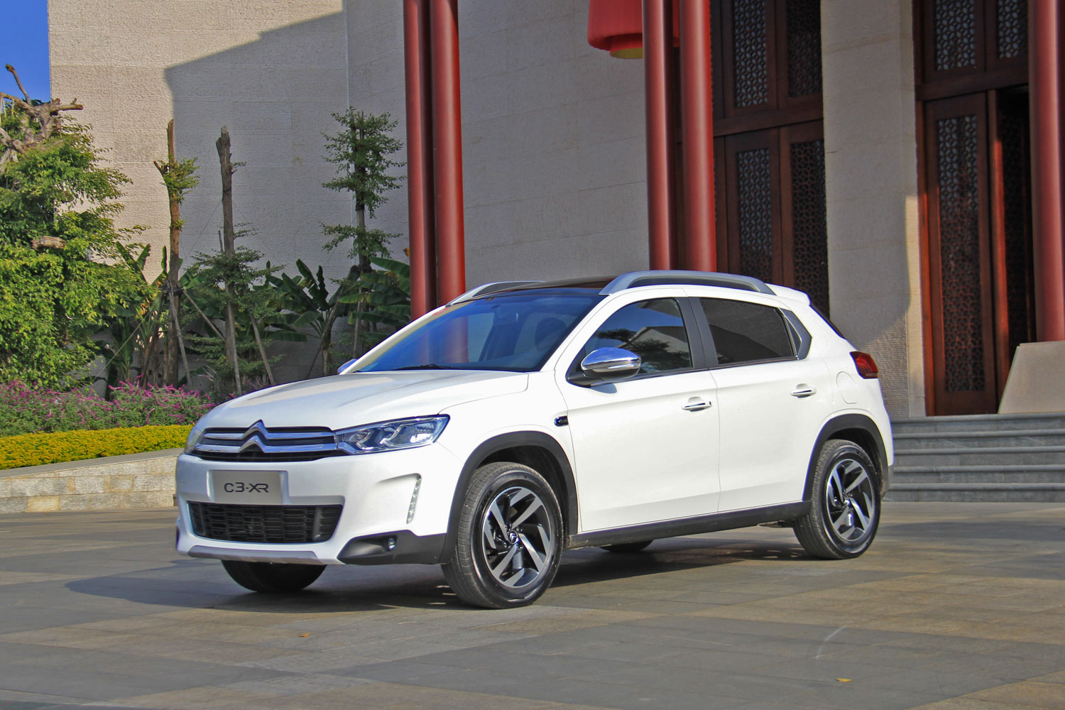 【上海万通2017款 230thp 自动智能型 报价】雪铁龙c3-xr参数_配置