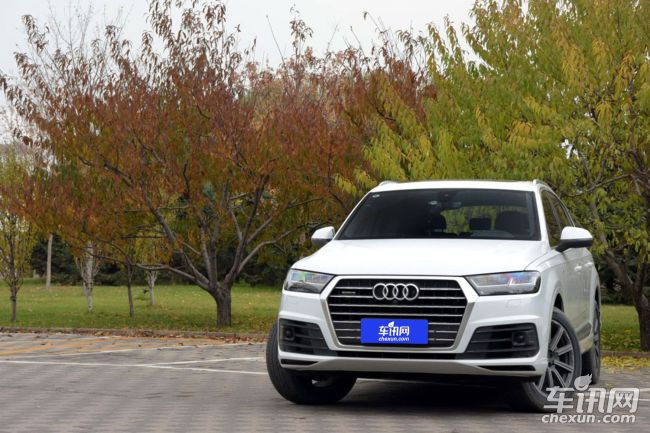 16款奥迪q7进口越野车报价钜惠来临裸体