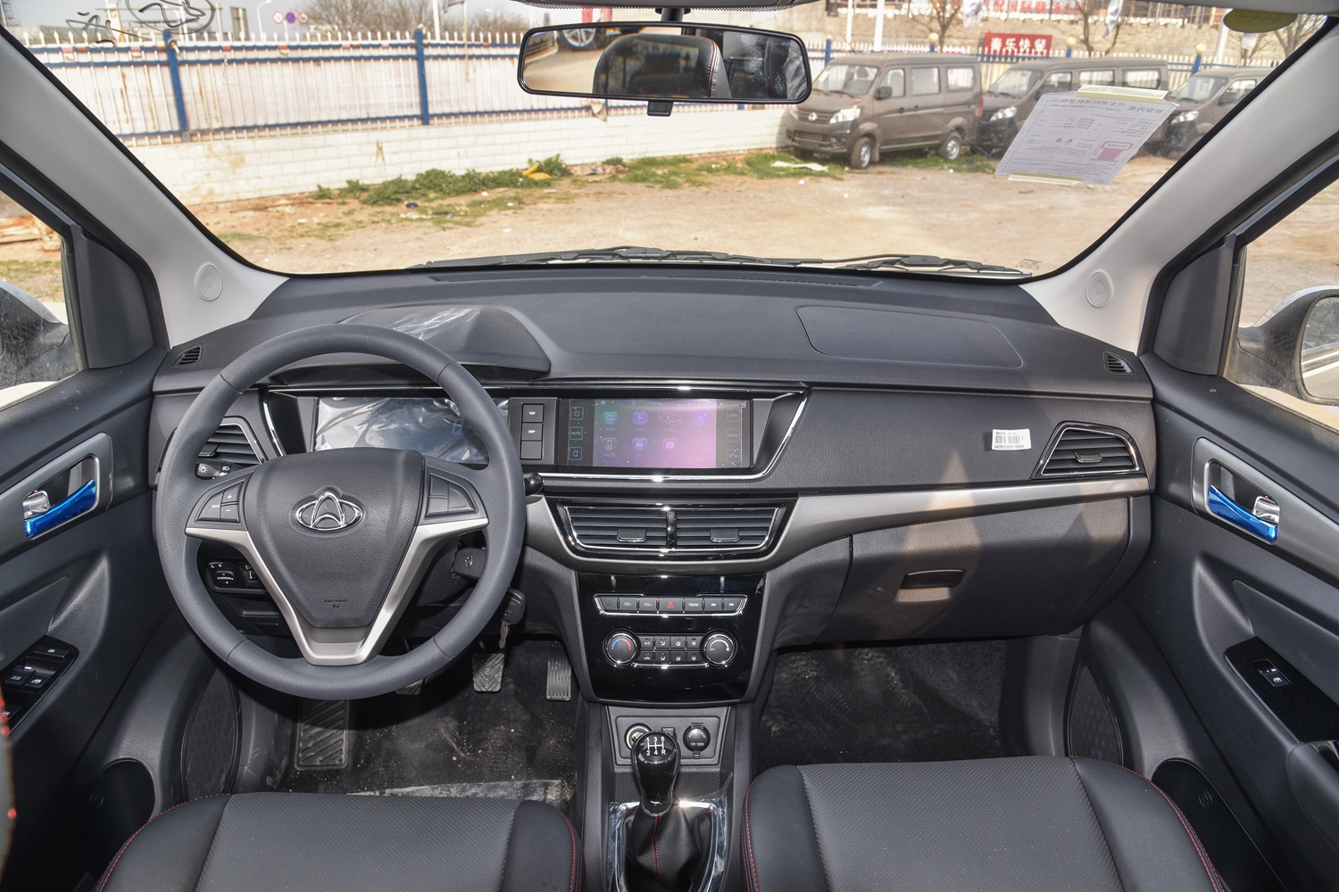 长安欧尚7座mpv价格现车优惠充足让利中