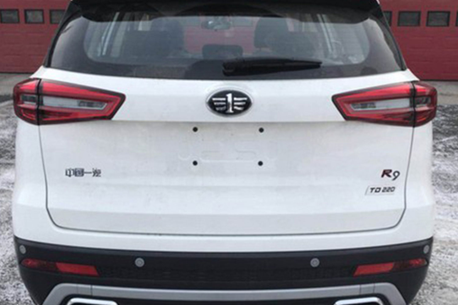 一汽奔腾seniar9登北京车展搭12t发动机