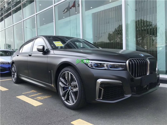 2020款宝马m760li可优雅绅士还可西装暴徒