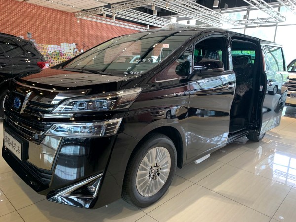 20款丰田威尔法 埃尔法同胞兄弟性价比高