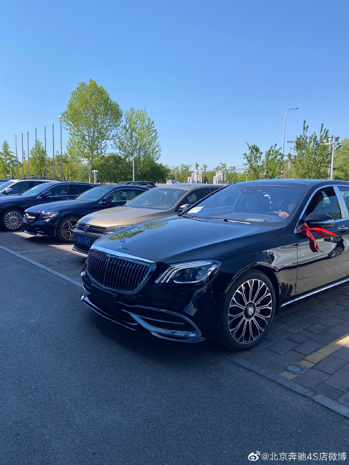 惊艳出发 2022款典藏版奔驰迈巴赫s450 -车讯网