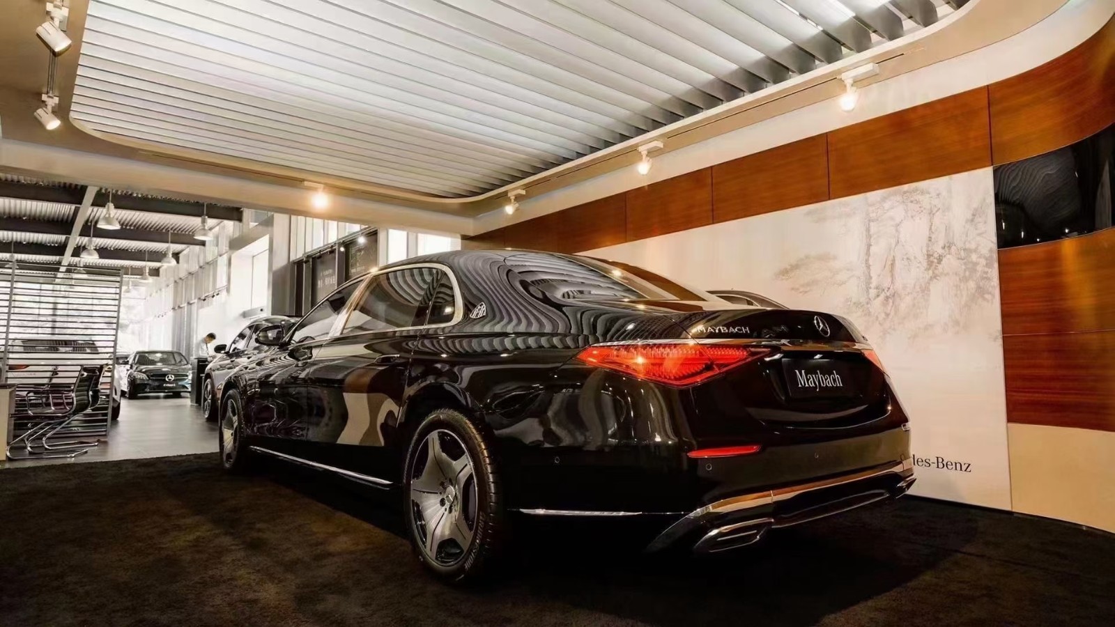 21款梅赛德斯迈巴赫s480指导价146.8起