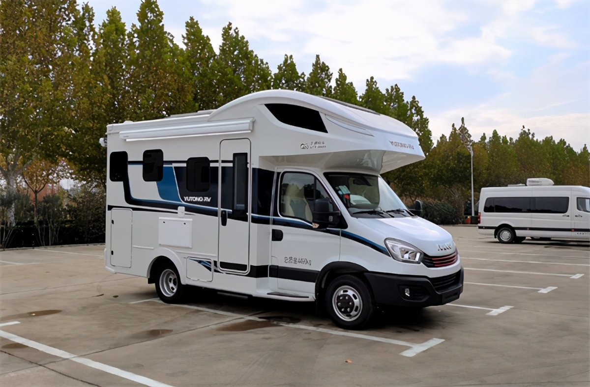 2021款宇通c系列国六房车 宇通c533旗舰版双拓展国六房车