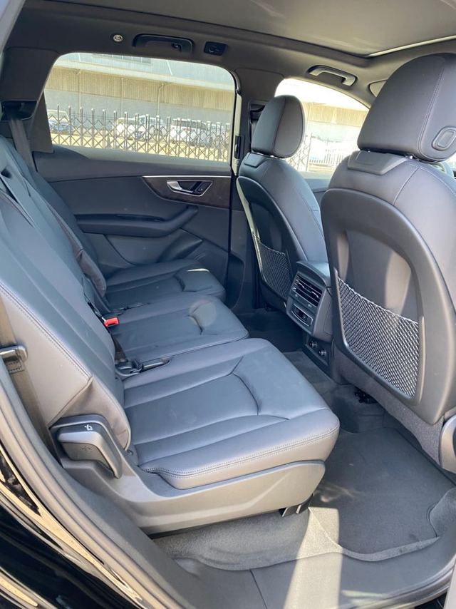 2021款加拿大版奥迪q730t实拍图解