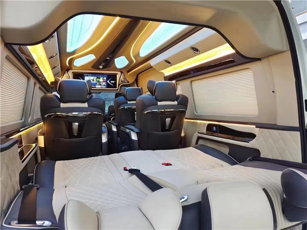 丰田海狮商务车大尺寸大动力大空间