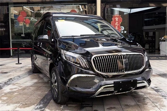 奔驰v260迈巴赫版四座全隔断商务车报价