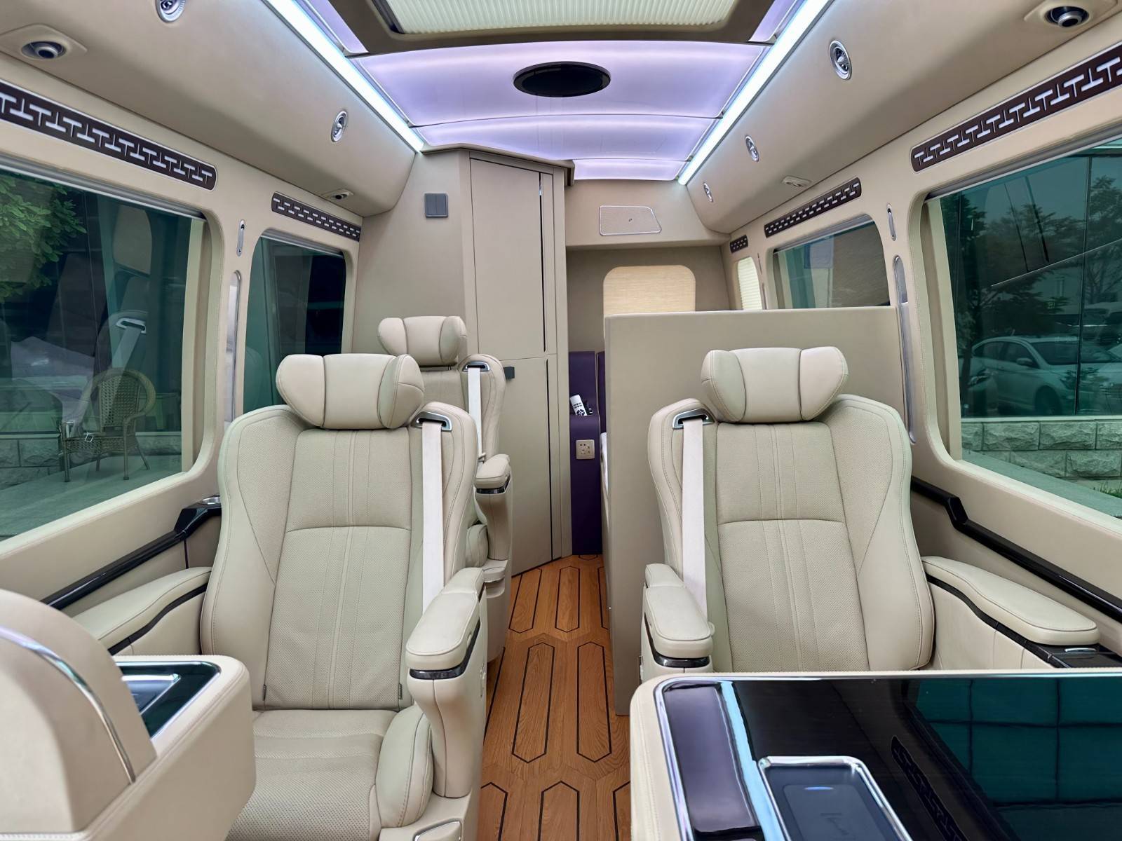 丰田考斯特改装销售北京店大隆商务车